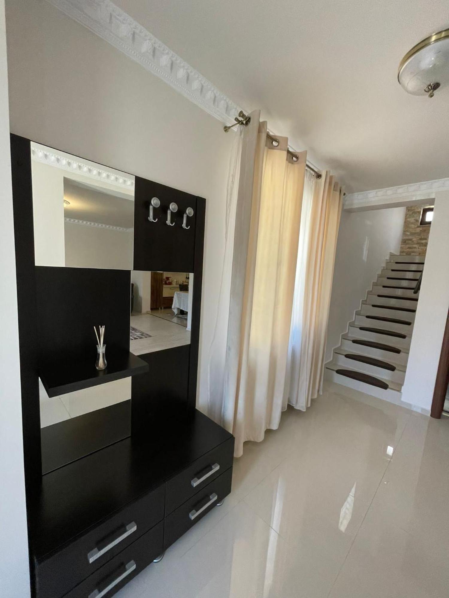 Vila Pati Плоешти Экстерьер фото